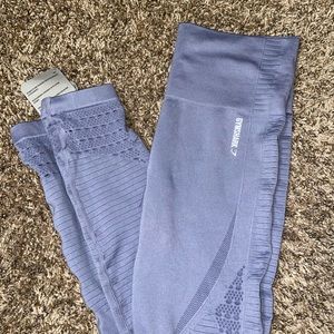 Gym shark leggings